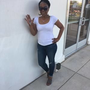 Meet your Posher, Denise